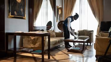 Coin salon dans le hall