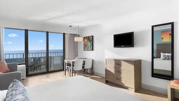 Oceanfront Deluxe King Room