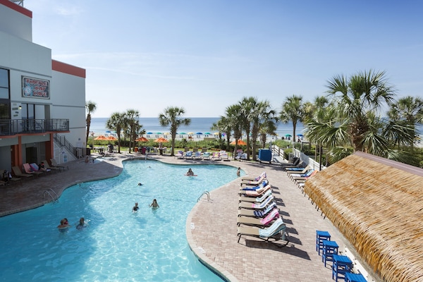 Indoor pool, 2 outdoor pools