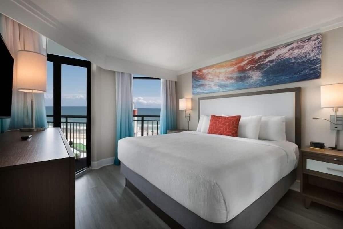 Resort View Three Bedroom Condo | In-room safe, blackout drapes, iron/ironing board, WiFi (free)