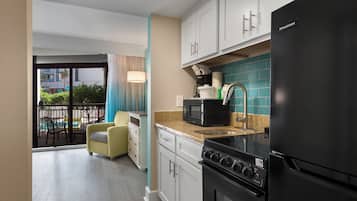 Resort View Junior Suite | Private kitchen