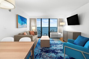 Oceanfront Deluxe One Bedroom Queen Suite | Living area