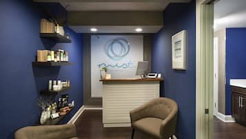 Salle de soins pour les couples, soins du corps, exfoliation