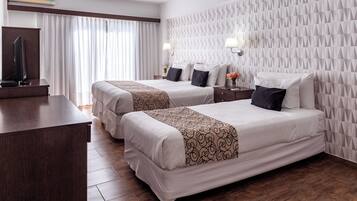 Ropa de cama hipoalergénica, edredón, camas con pillow-top y minibar