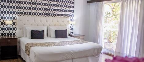 Phòng Superior | Bộ đồ giường kháng dị ứng, chăn bông, nệm có lớp đệm bông, minibar