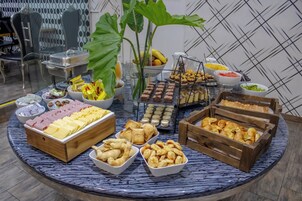 Free daily full breakfast