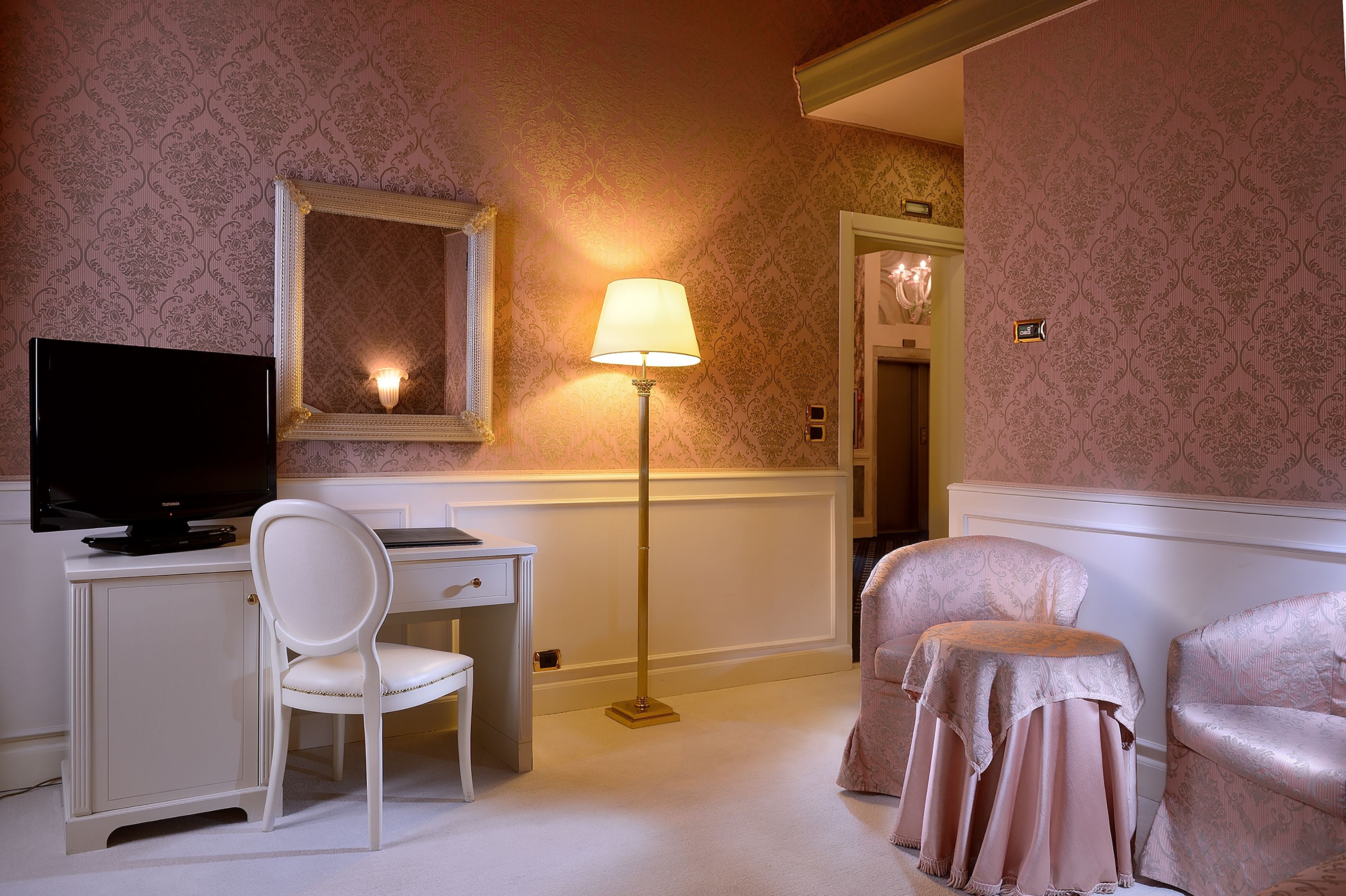 deluxe room | 1 bedroom, frette italian sheets, premium bedding, down duvets