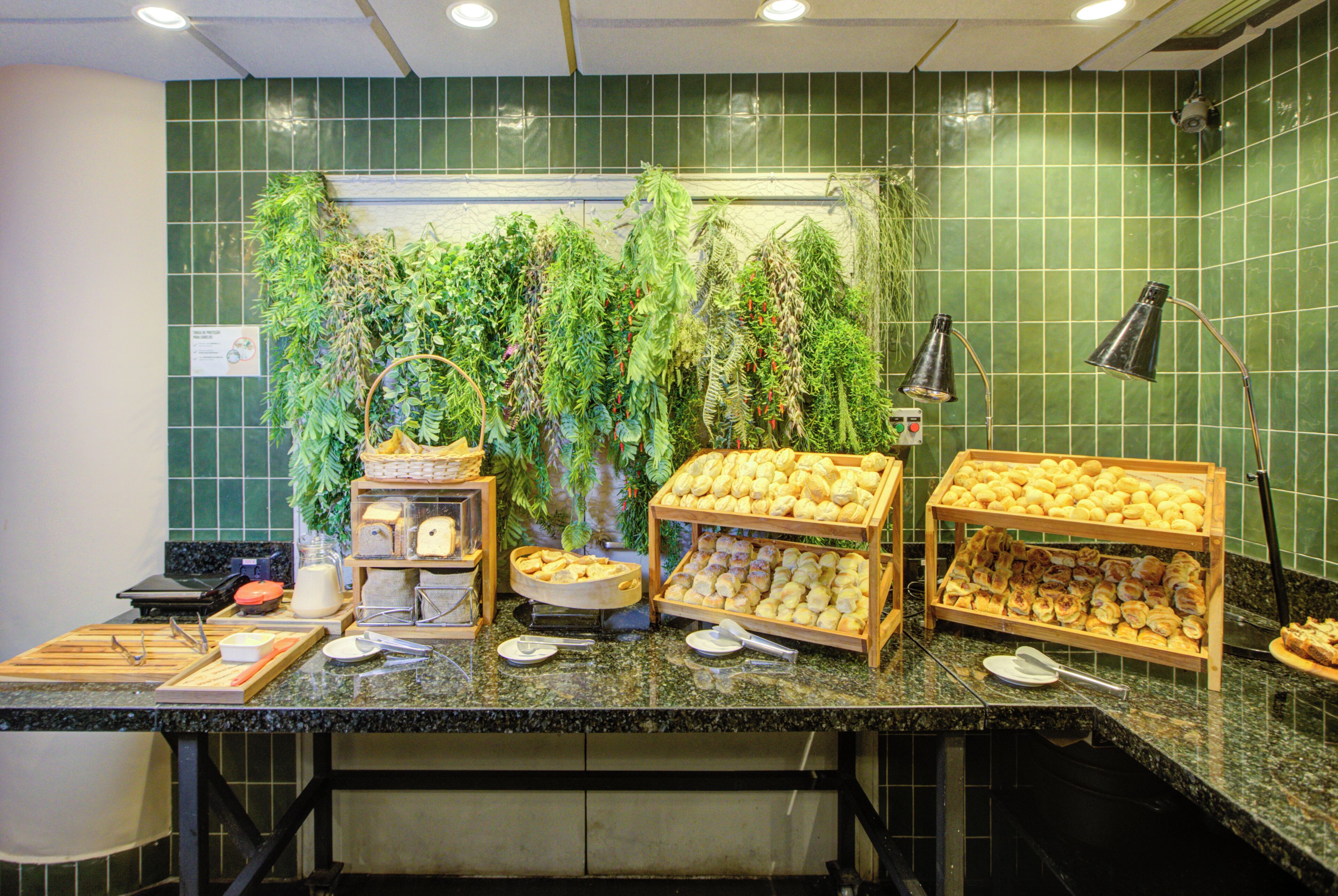 Daily buffet breakfast (BRL 39 per person)