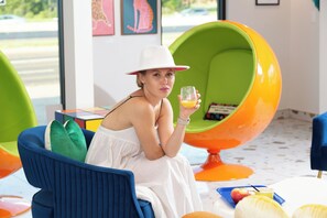 Free daily continental breakfast - Hotel McCoy - Art, Libations, Pool Society (College Station)