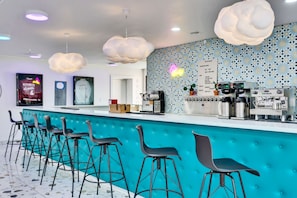 Bar (in der Unterkunft)