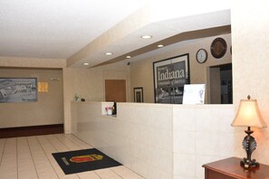 Reception - Super 8 by Wyndham Corydon (Corydon)
