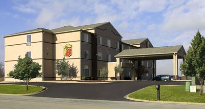 Super 8 by Wyndham Corydon