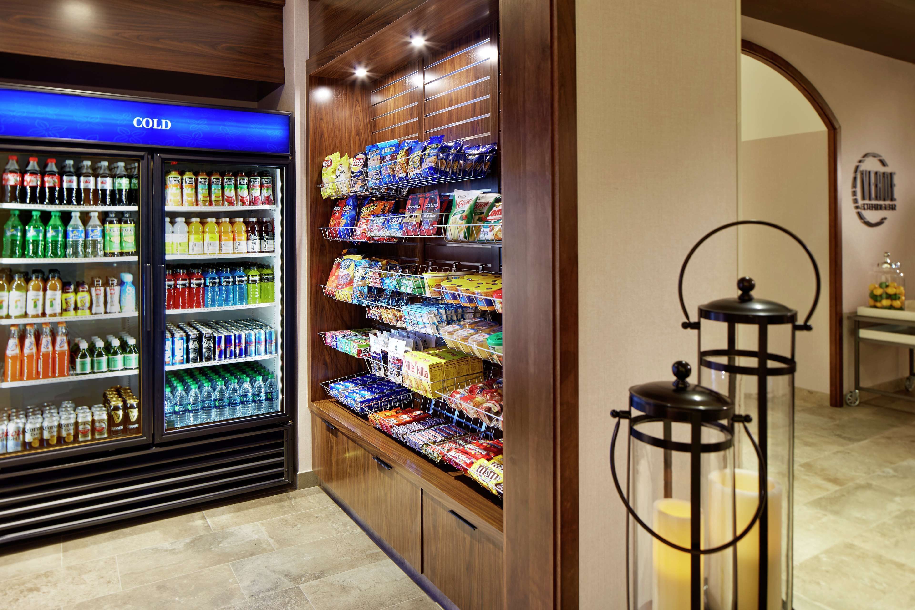 Photo - Hilton Garden Inn San Diego Old Town/Sea World Area