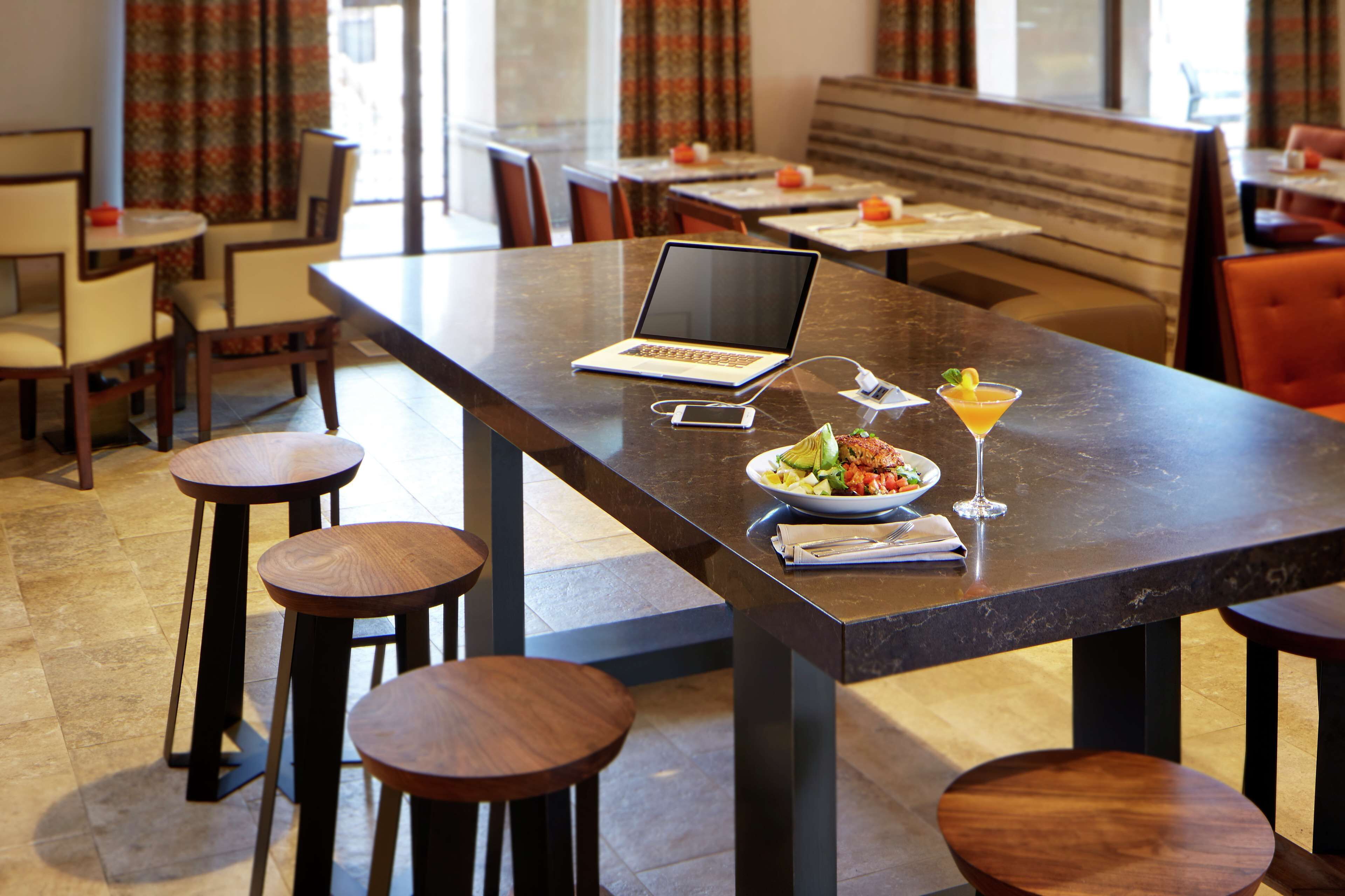 Photo - Hilton Garden Inn San Diego Old Town/Sea World Area