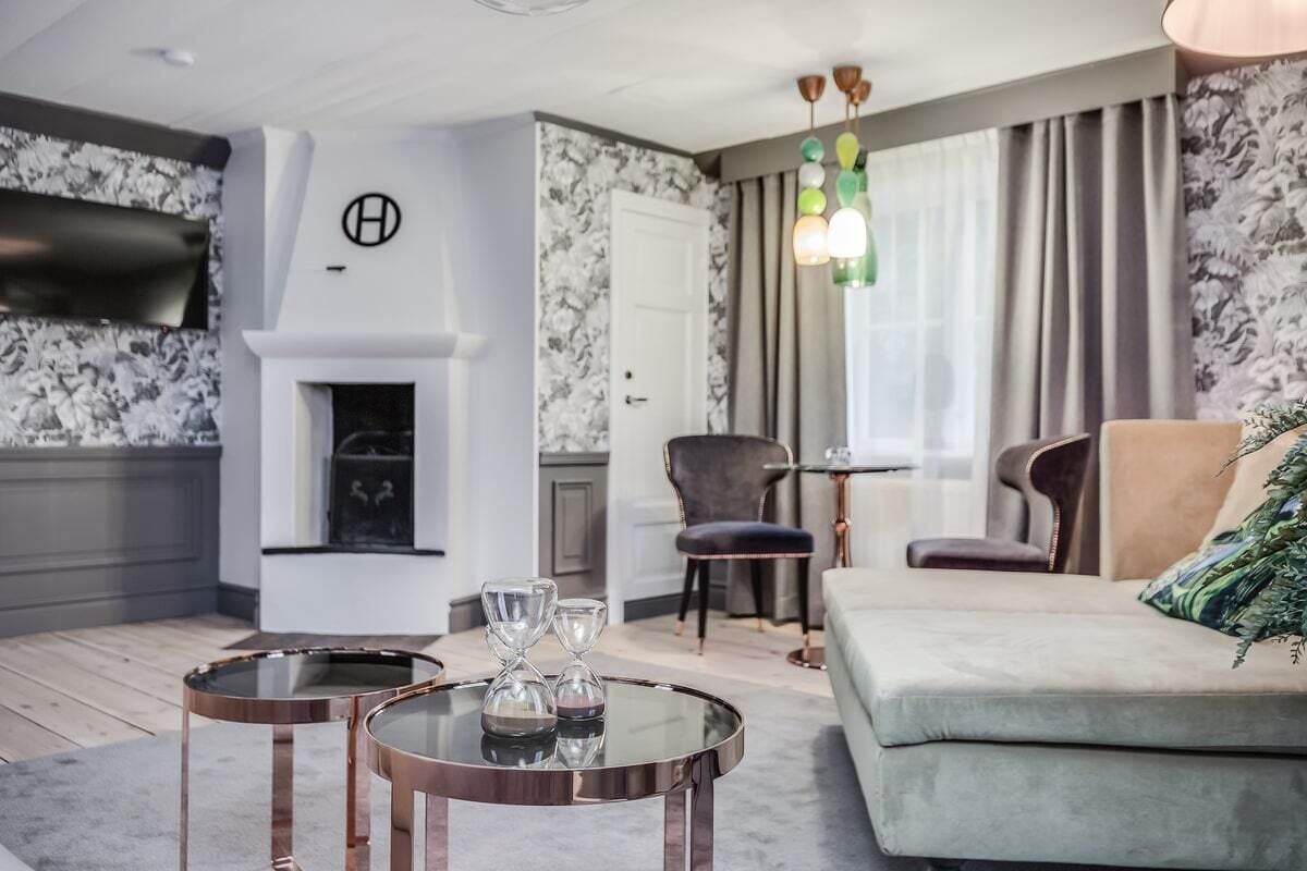 deluxe suite on smedbacken (200m from main building) | free wifi, bed sheets