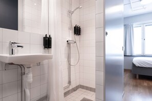 Economy Room, 1 Single Bed, Non Smoking | Bathroom - Best Western Plus Park City Solna (Solna)