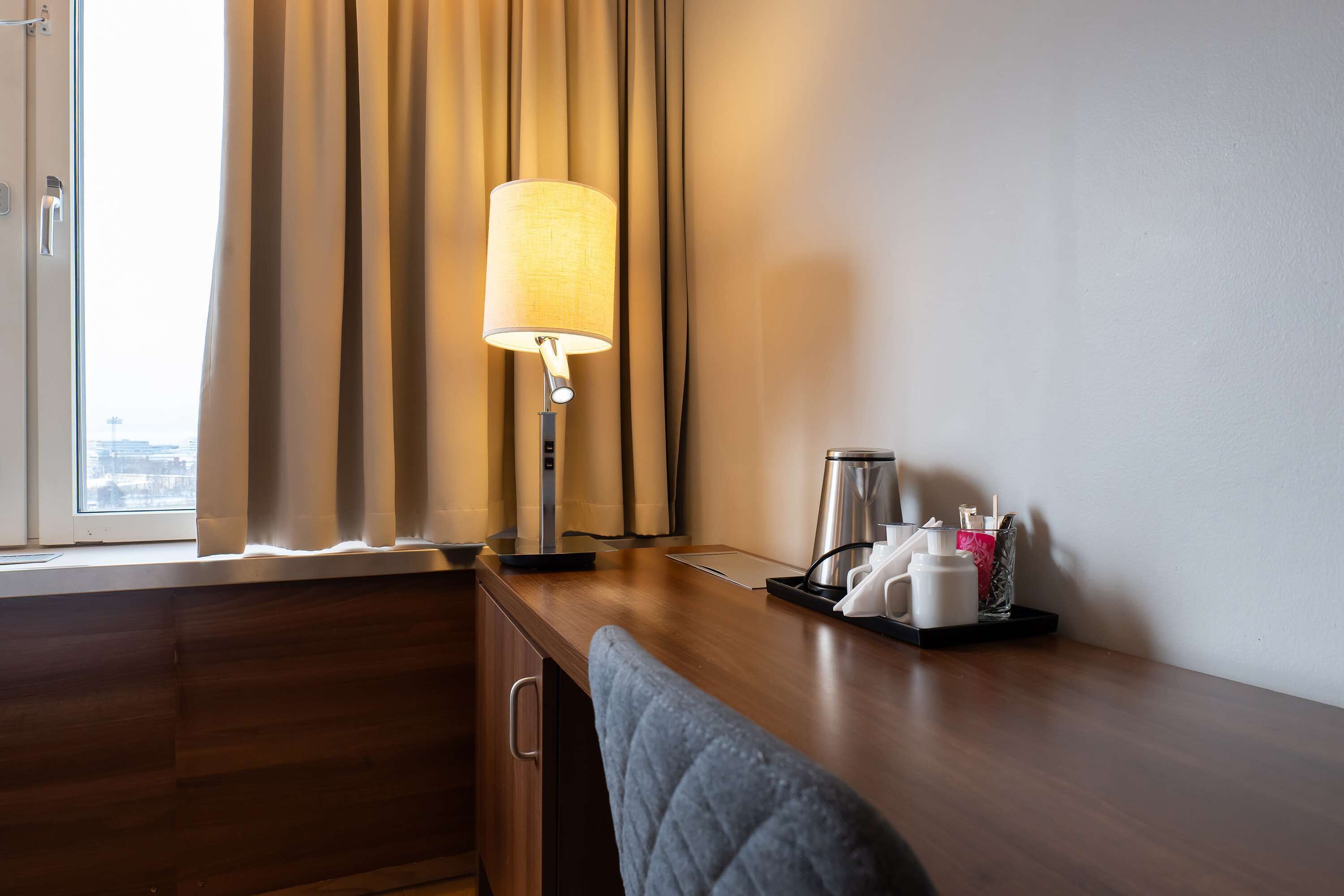 standard room, 2 single beds, non smoking | hypo-allergenic bedding, desk, laptop workspace, blackout curtains