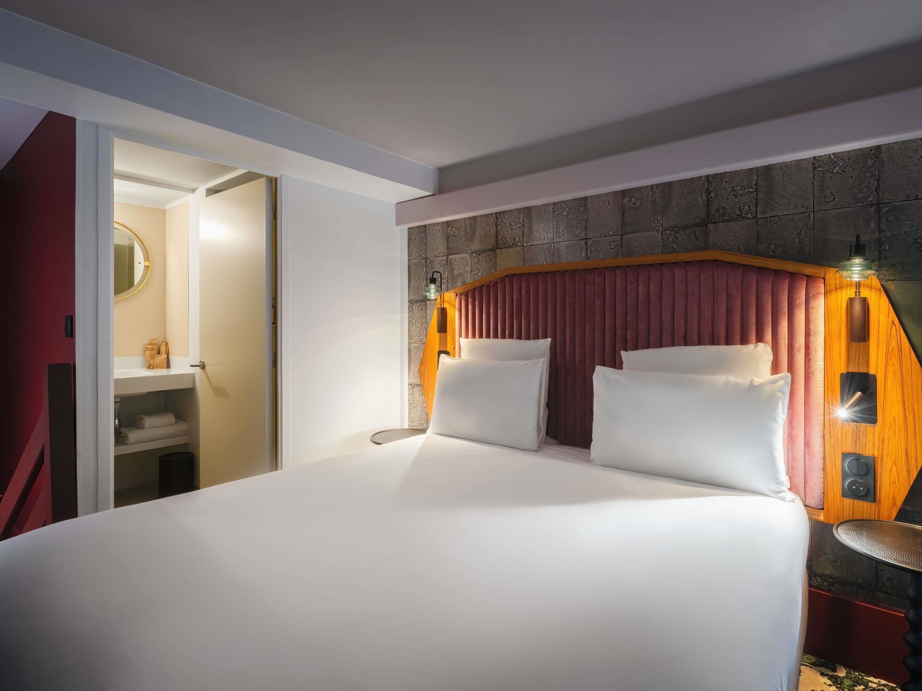 Literie de qualité, minibar, coffre-fort, ameublement unique