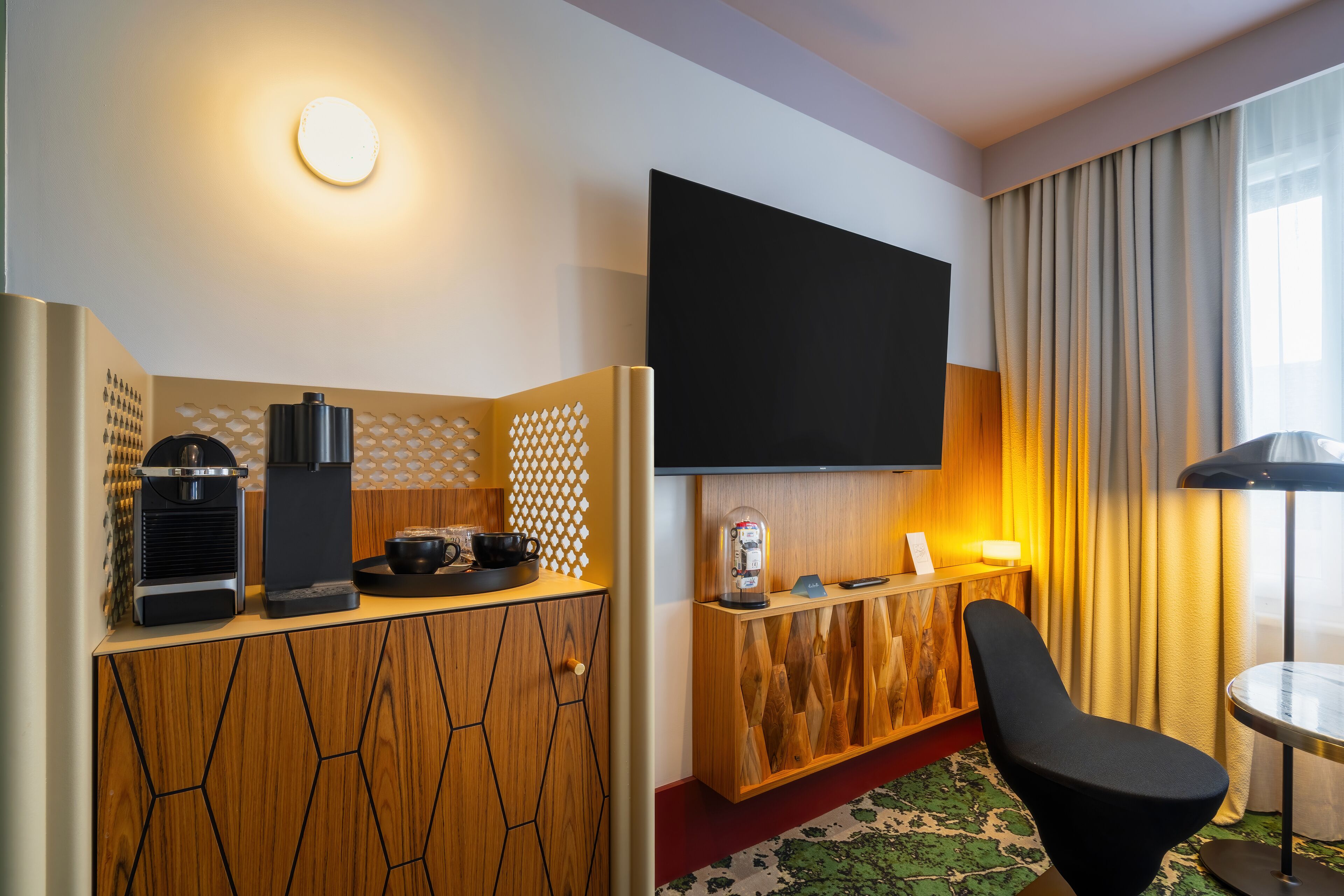 TV, offices