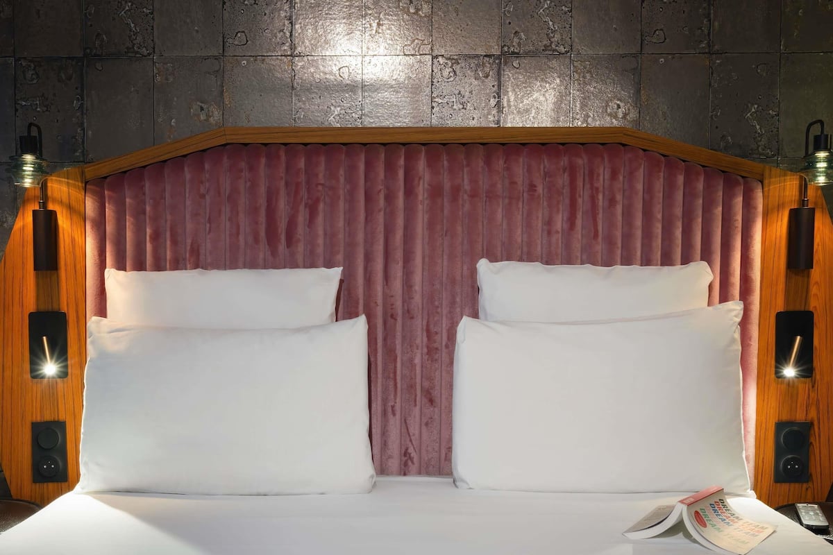 Premium bedding, minibar, in-room safe, individually furnished
