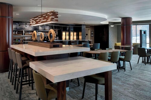 Courtyard by Marriott Lebanon