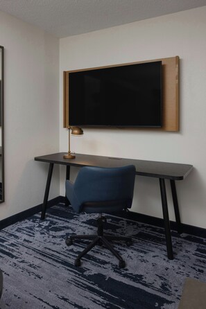Bureau, espace de travail pour ordinateur portable