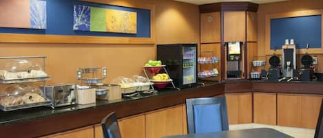 Free daily buffet breakfast