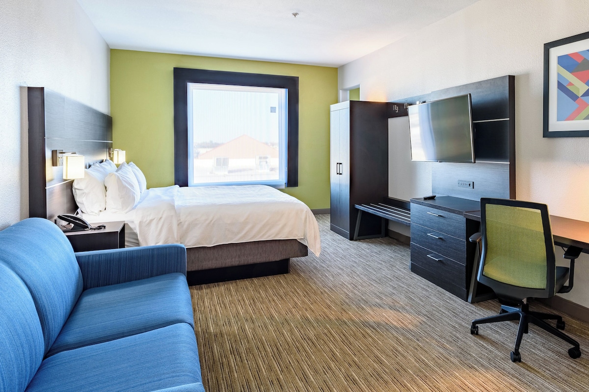 Suite, 1 King Bed
