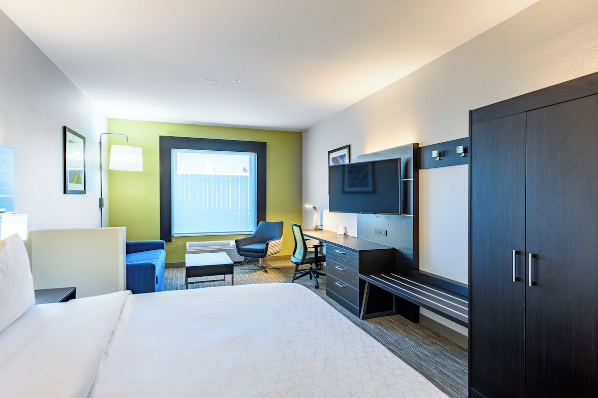 Suite, 1 King Bed