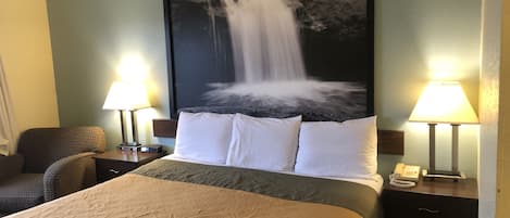 مكتب وأسرّة أطفال/رضّع (مجانًا) وواي فاي مجانًا وملاءات أسرّة