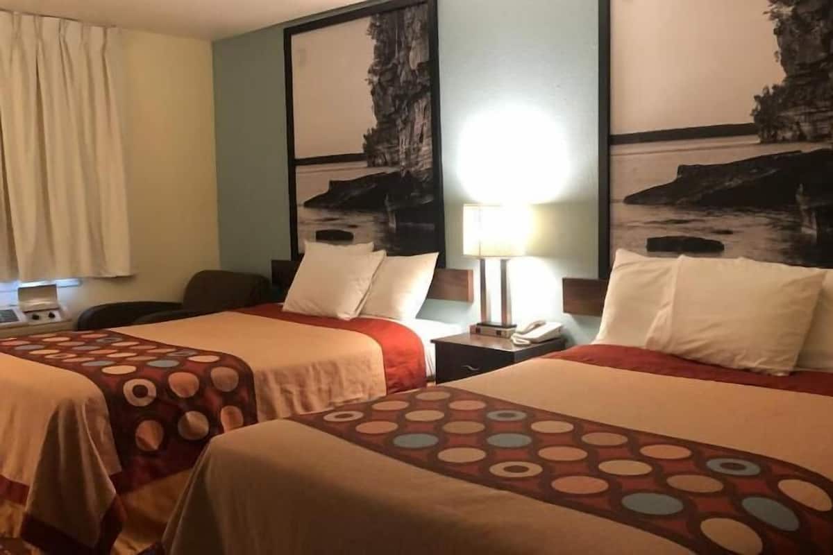 Desk, free cribs/infant beds, free WiFi, bed sheets