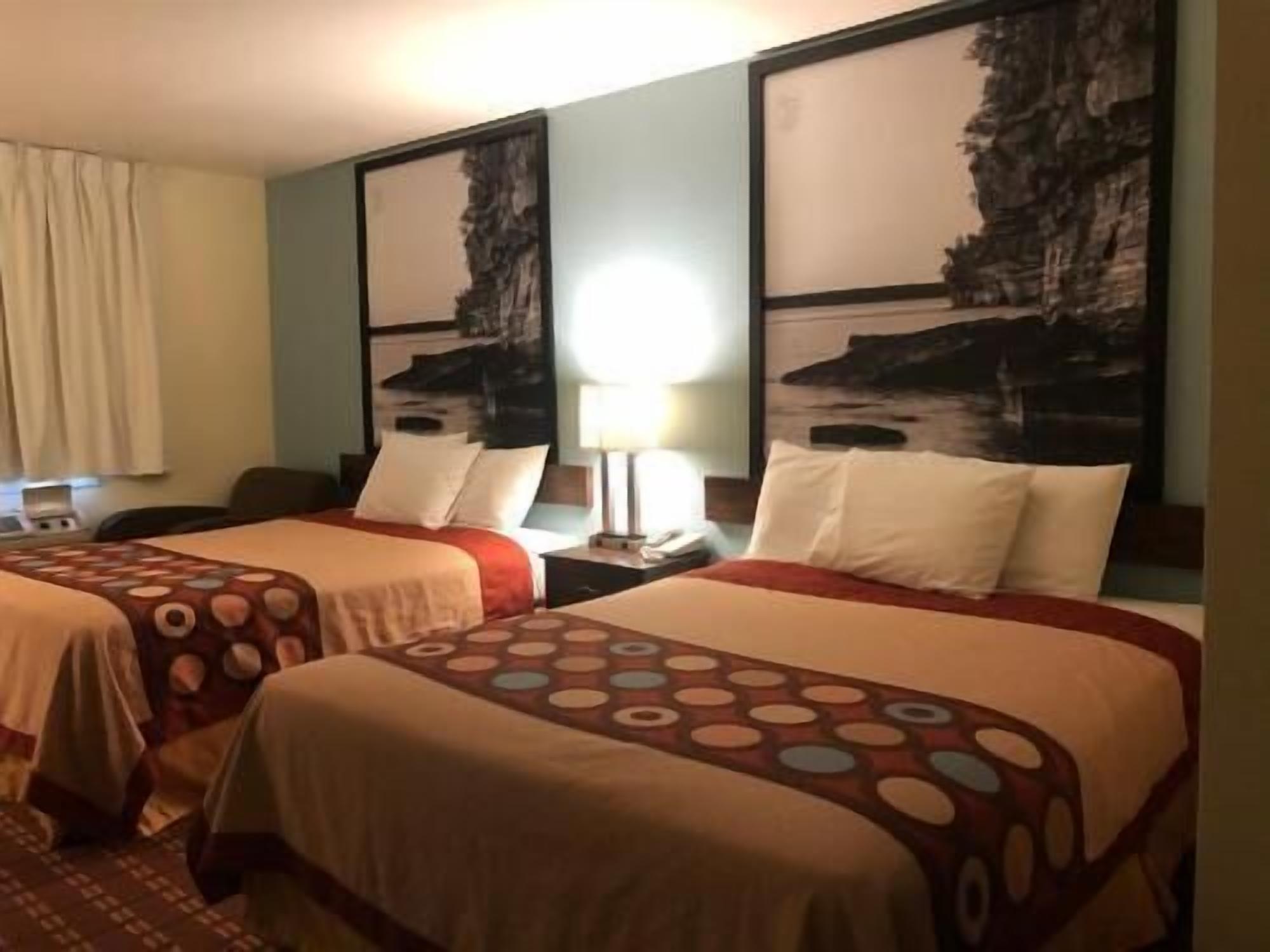Desk, free cots/infant beds, free WiFi, bed sheets