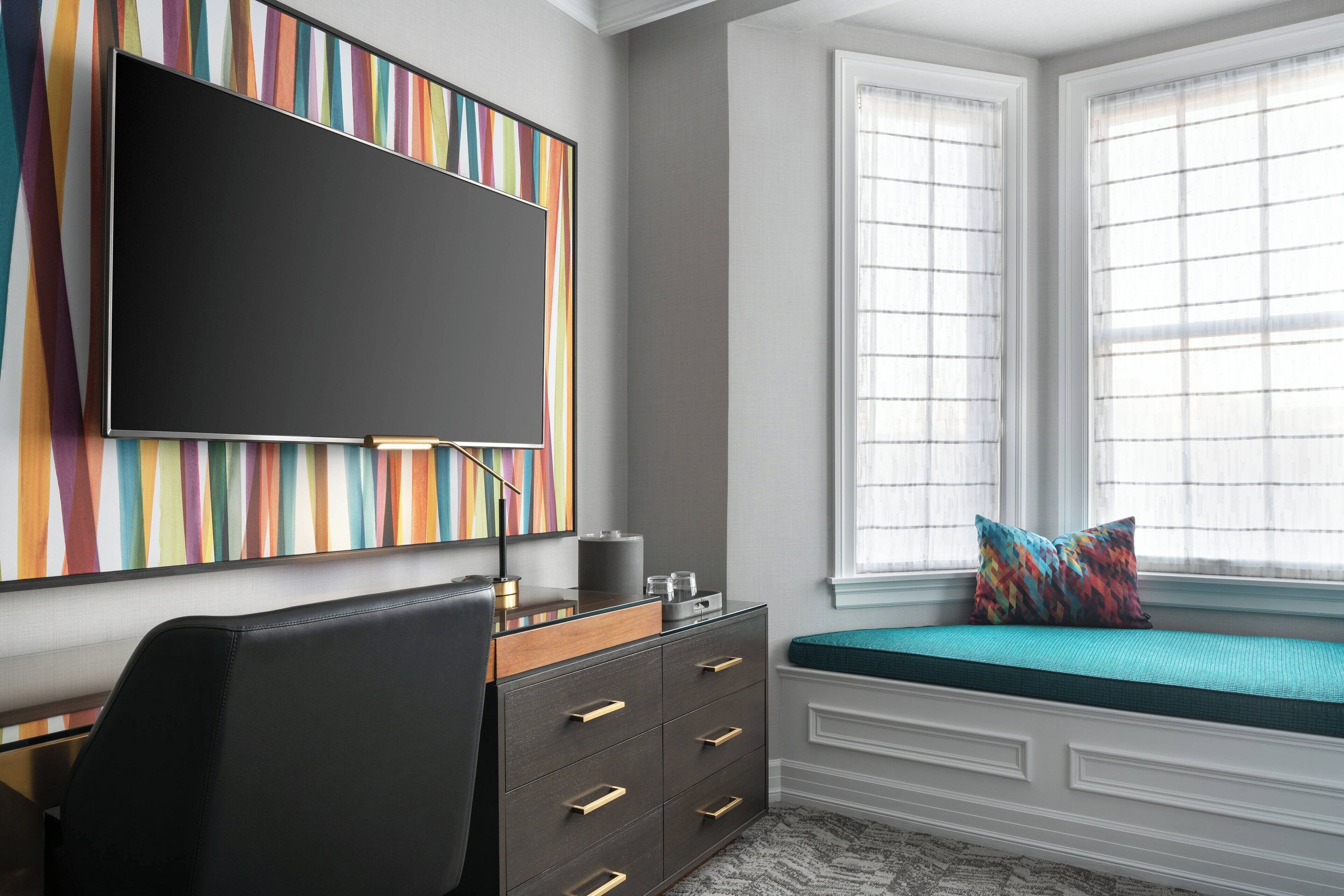 premium bedding, pillow-top beds, in-room safe, desk