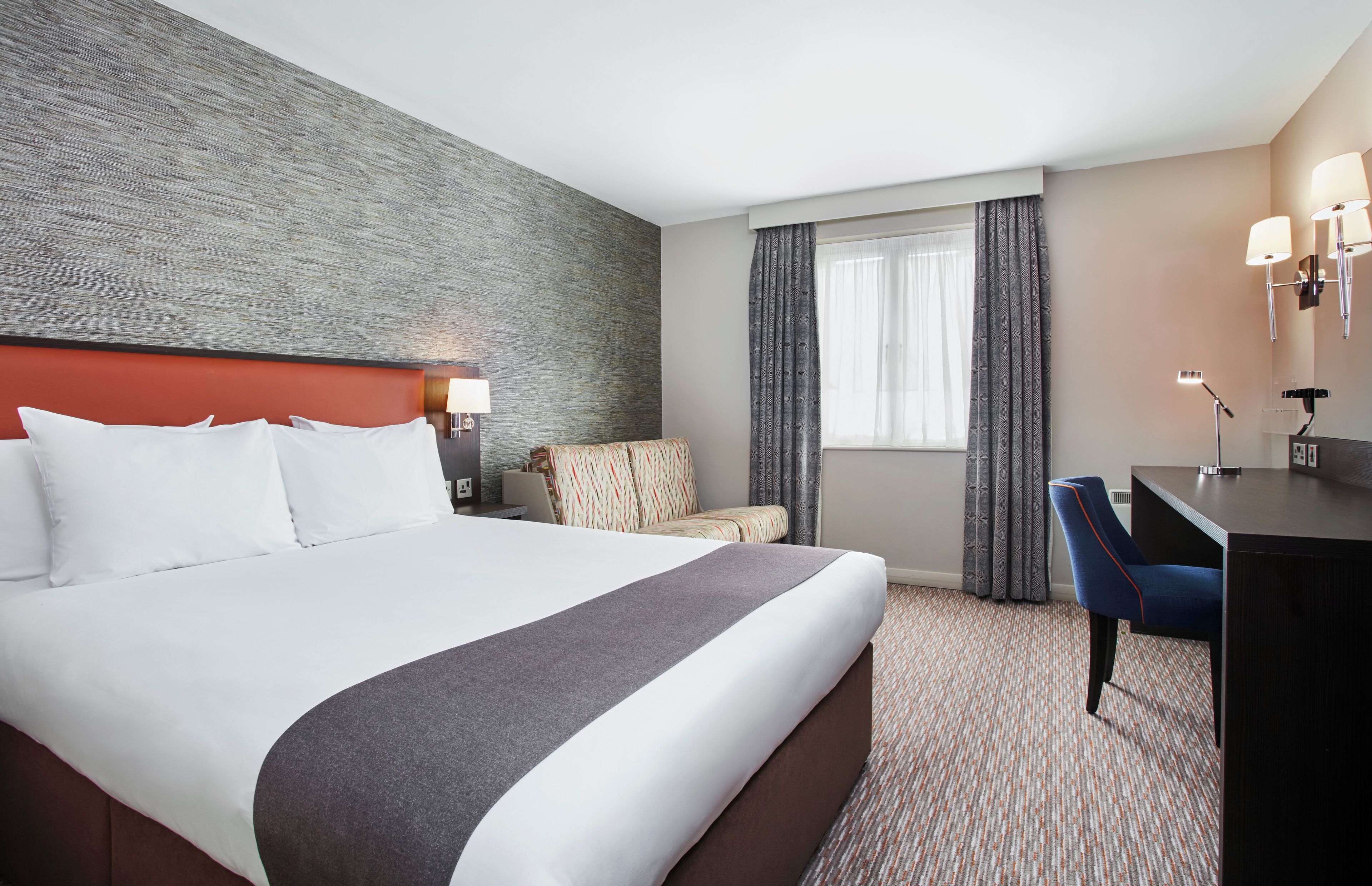 Standard Room, 1 Double Bed with Sofa bed | In-room safe, desk, laptop workspace, iron/ironing board