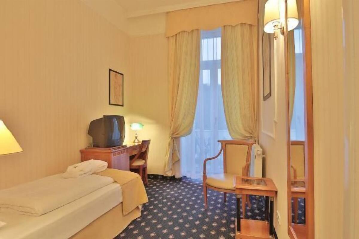 Minibar, in-room safe, desk, soundproofing