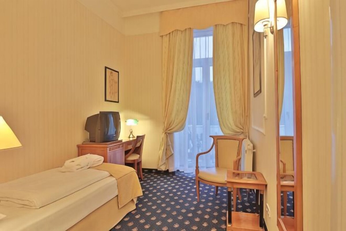Minibar, in-room safe, desk, soundproofing