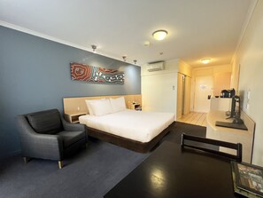 In-room safe, desk, iron/ironing board, free WiFi
