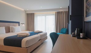 Premium bedding, in-room safe, desk, laptop workspace - Maritim Antonine Hotel & Spa Malta (Mellieha)