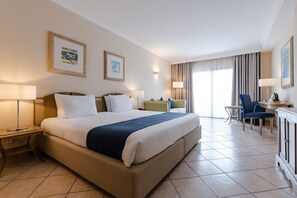Premium bedding, in-room safe, desk, laptop workspace - Maritim Antonine Hotel & Spa Malta (Mellieha)