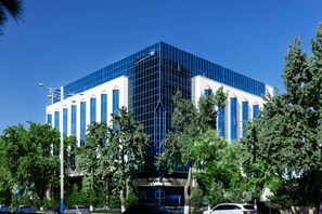 Exterior - Radisson Blu Hotel, Tashkent (Tashkent)
