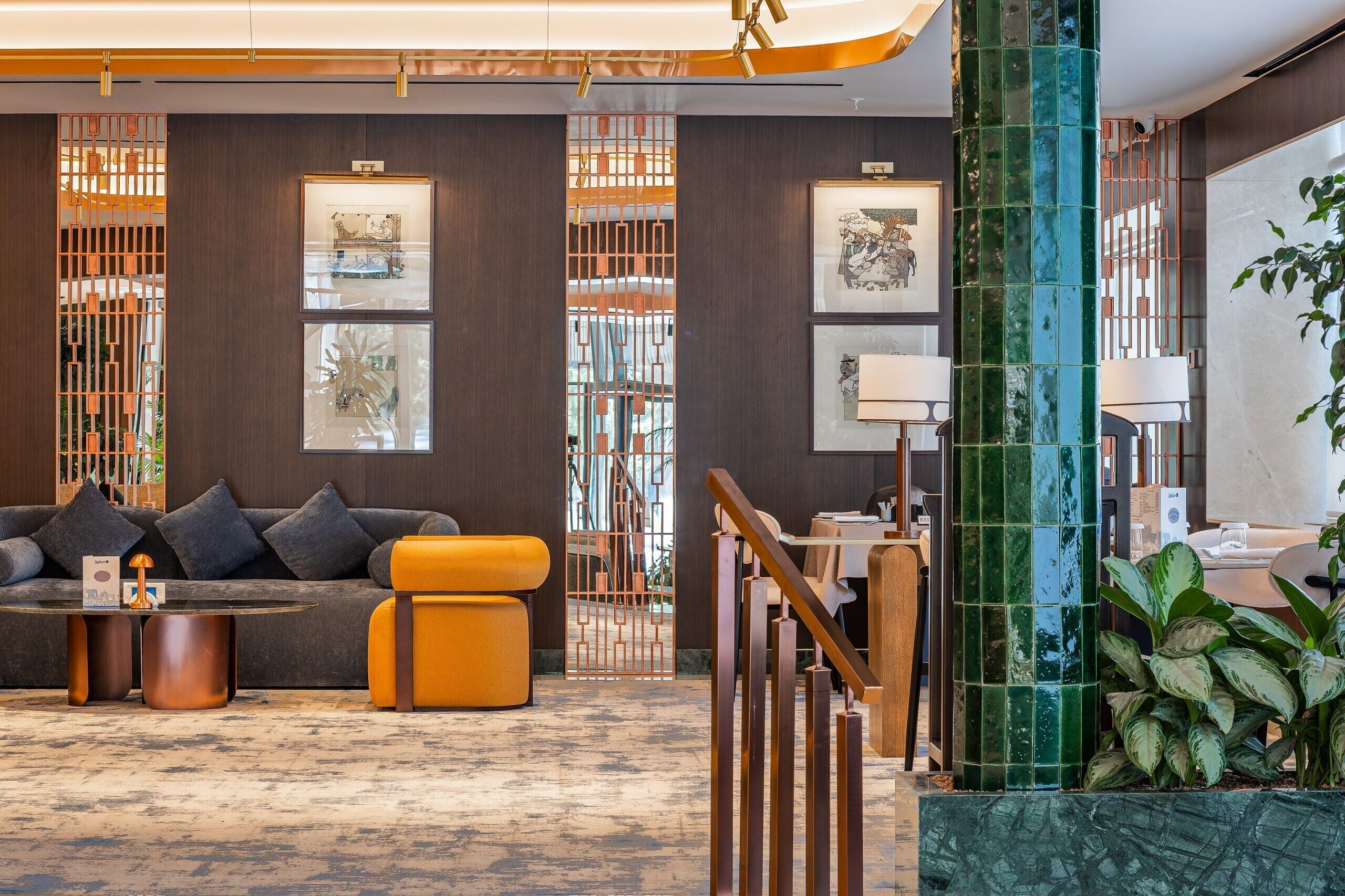 Lobby lounge