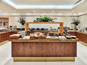 Daily buffet breakfast for a fee