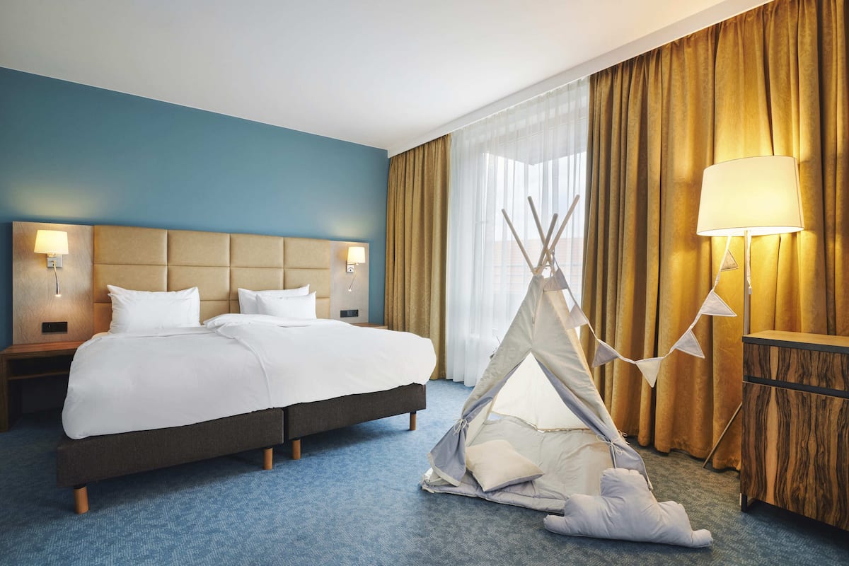 1 bedroom, down comforters, minibar, in-room safe