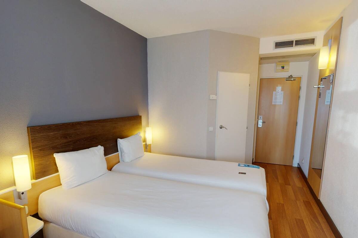Room, 2 Single Beds | In-room safe, desk, soundproofing, iron/ironing board