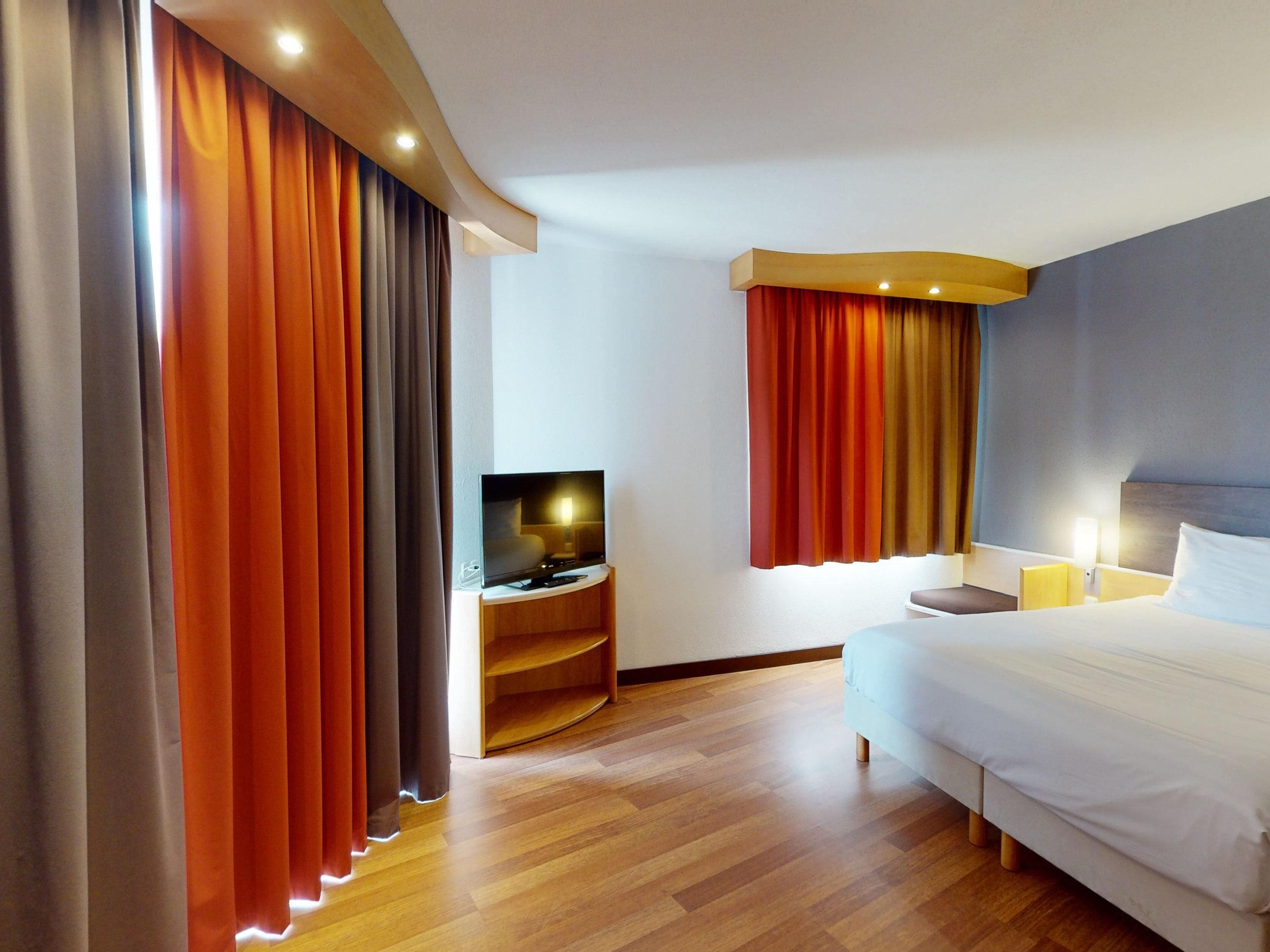 In-room safe, desk, soundproofing, iron/ironing board