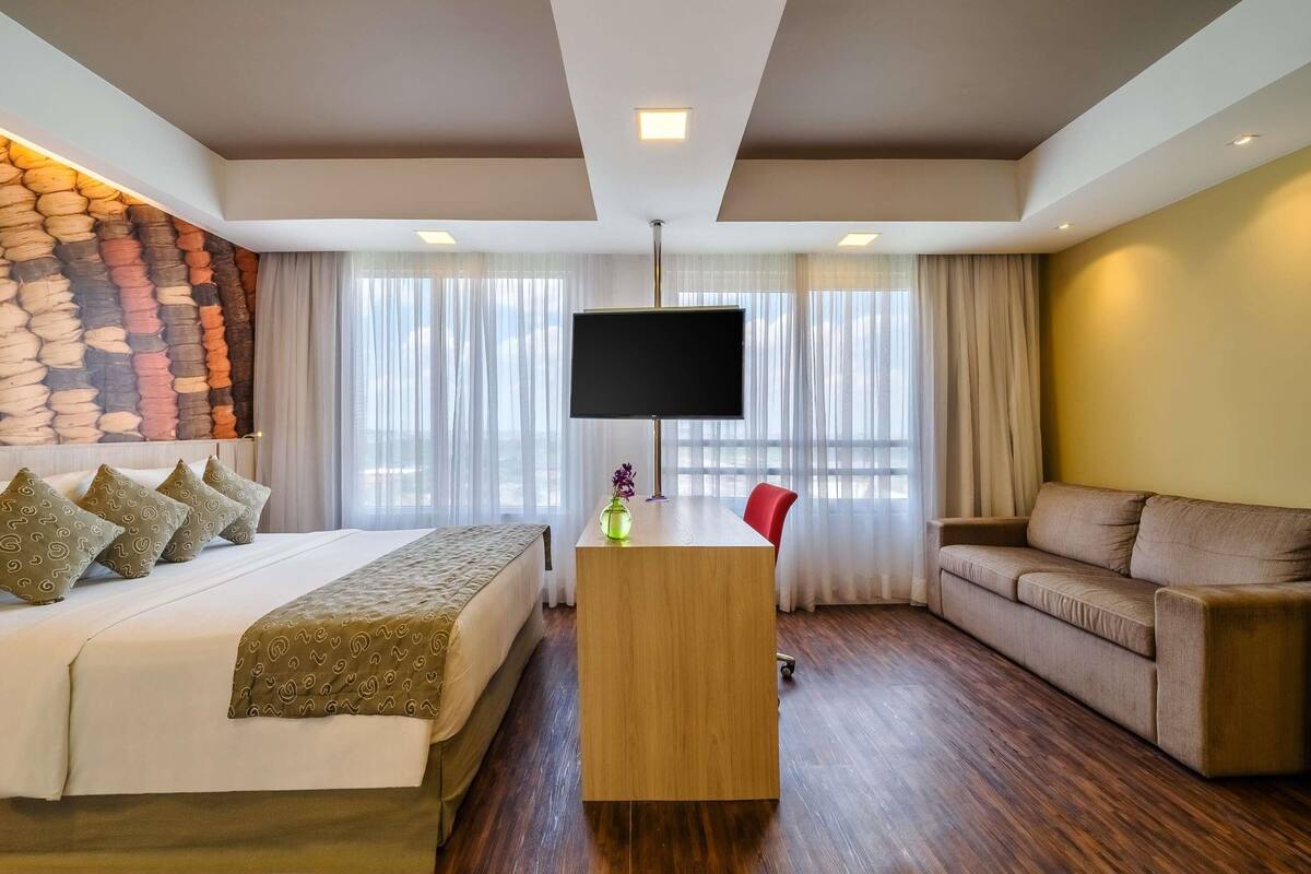 Privilege, Superior kamer, 1 tweepersoonsbed, toegankelijk voor mindervaliden | Een minibar, een kluis op de kamer, een bureau, verduisterende gordijnen