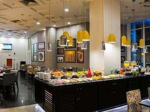 Café da manhã, almoço e jantar