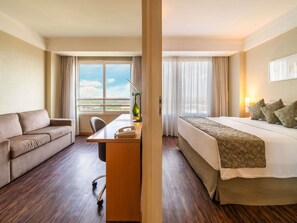 Privilege, Superior Room, 1 Double Bed | Minibar, in-room safe, desk, laptop workspace