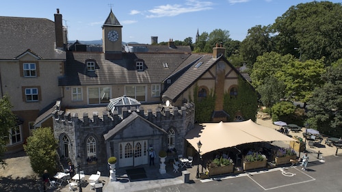 Abbey Court