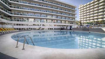Indoor pool, outdoor pool